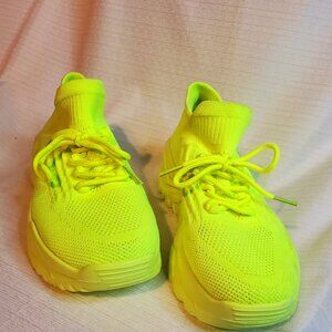ESSENTIAL SNEAKERS -NEON YELLOW